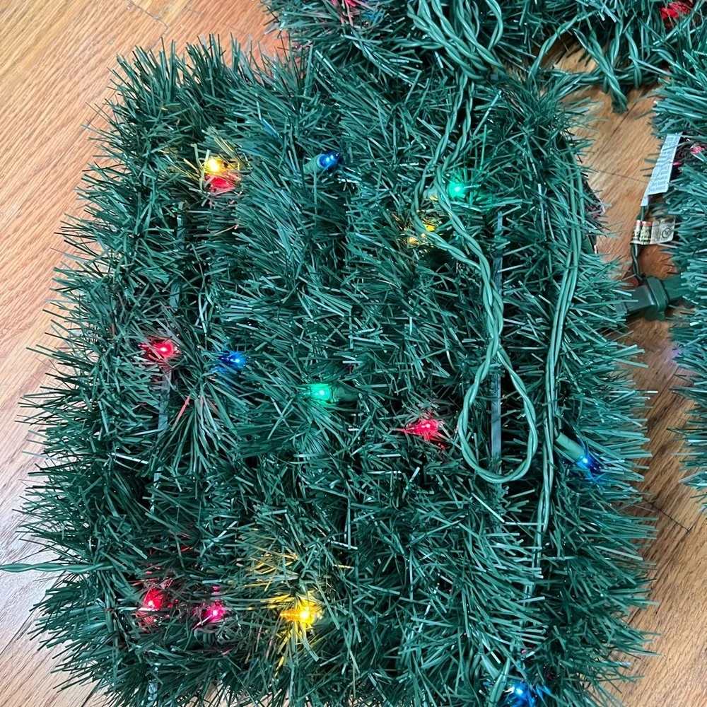 New in box Multi Color Garland 2 Pieces 36 Feet